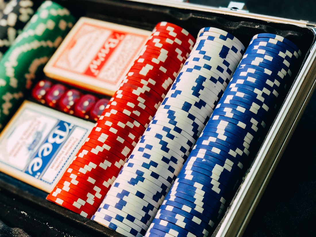 Susunan chip poker sebagai lambang program loyalitas